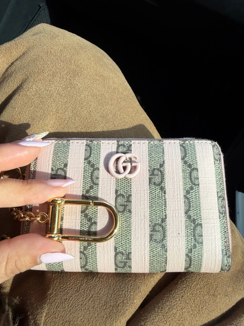 Gucci Pink and Green Striped GG Card Holder Key Case - Picture 2 of 3